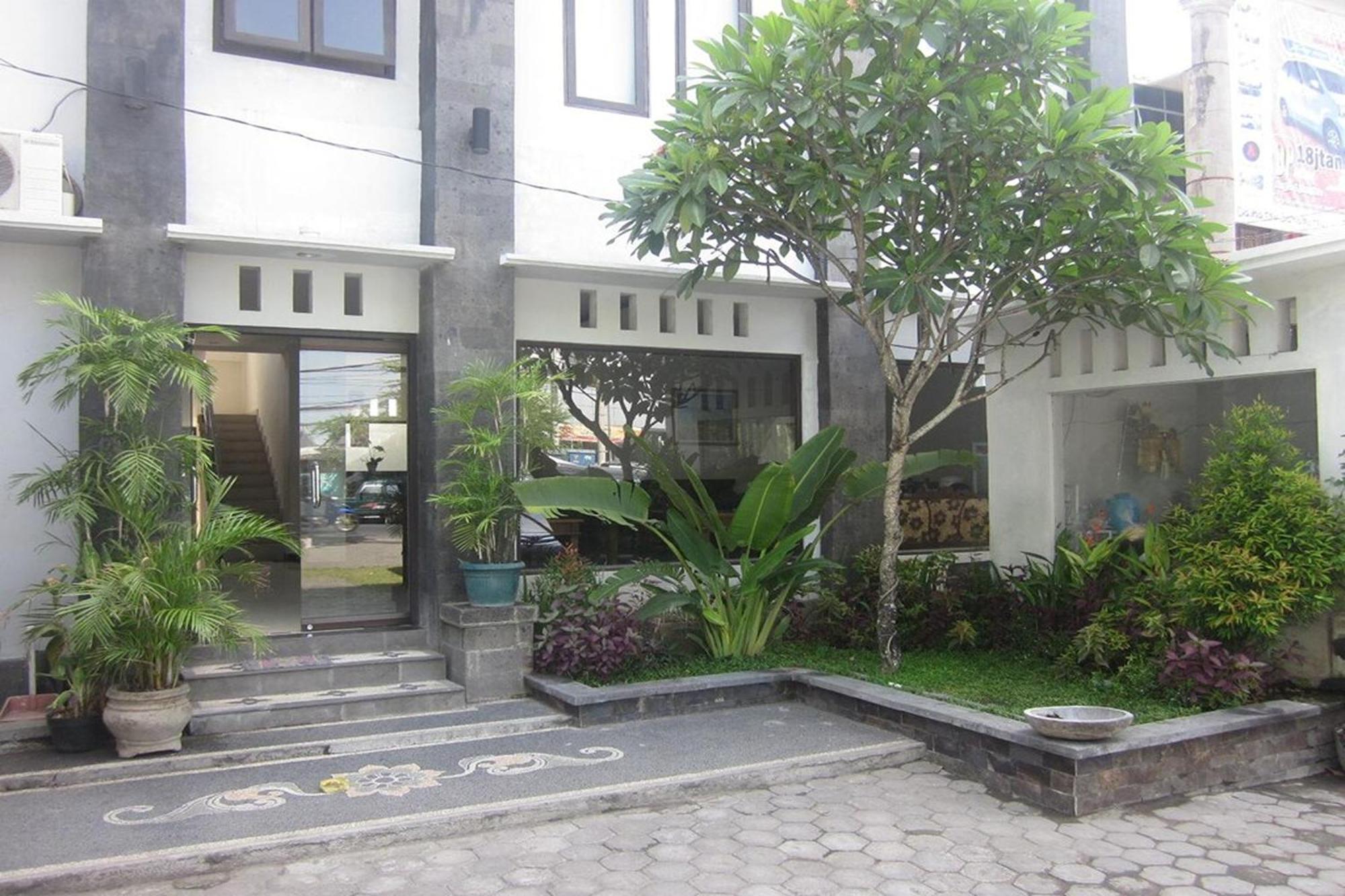 Hotel Warta Dua Denpasar  Exterior photo