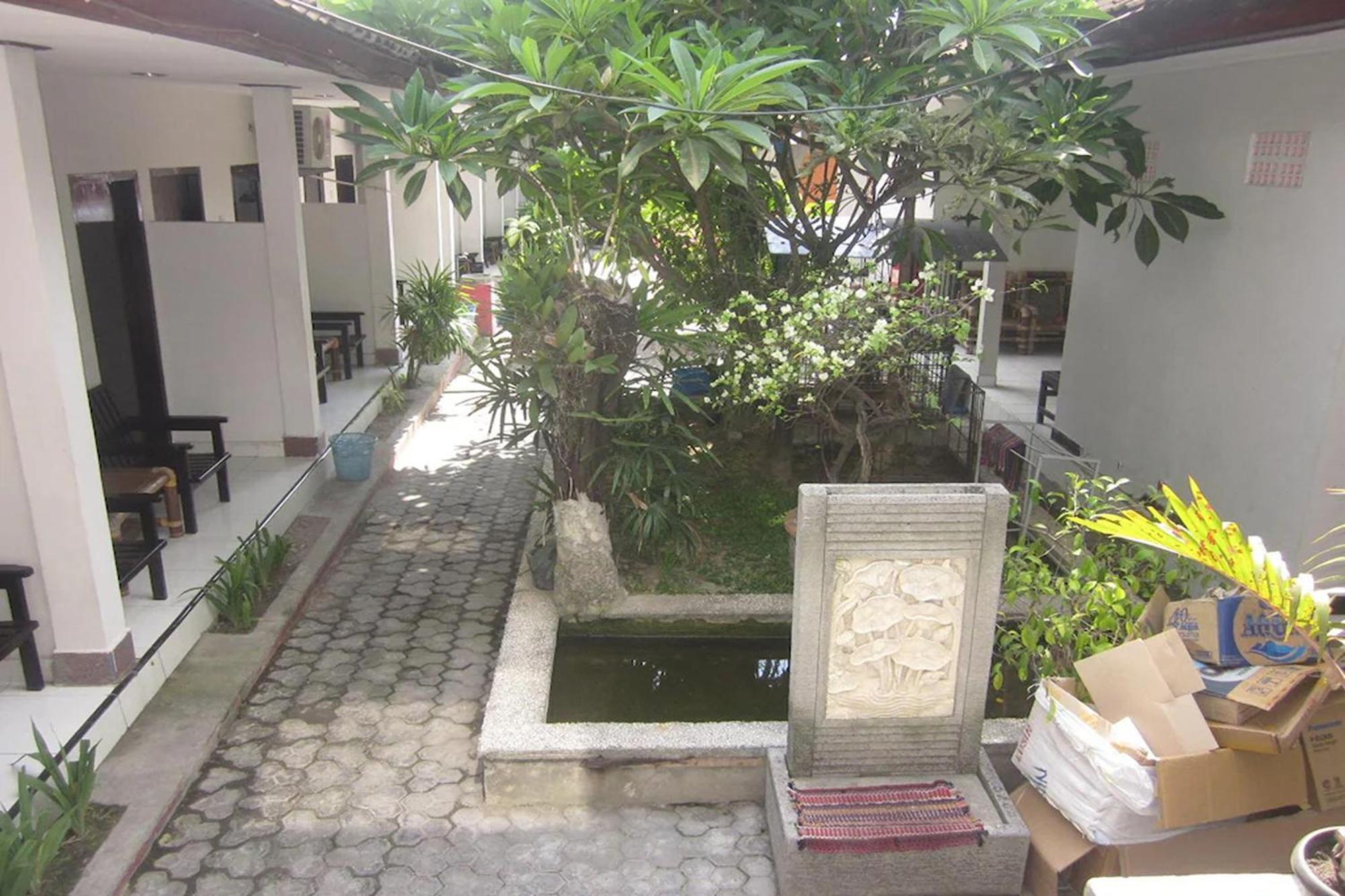 Hotel Warta Dua Denpasar  Exterior photo