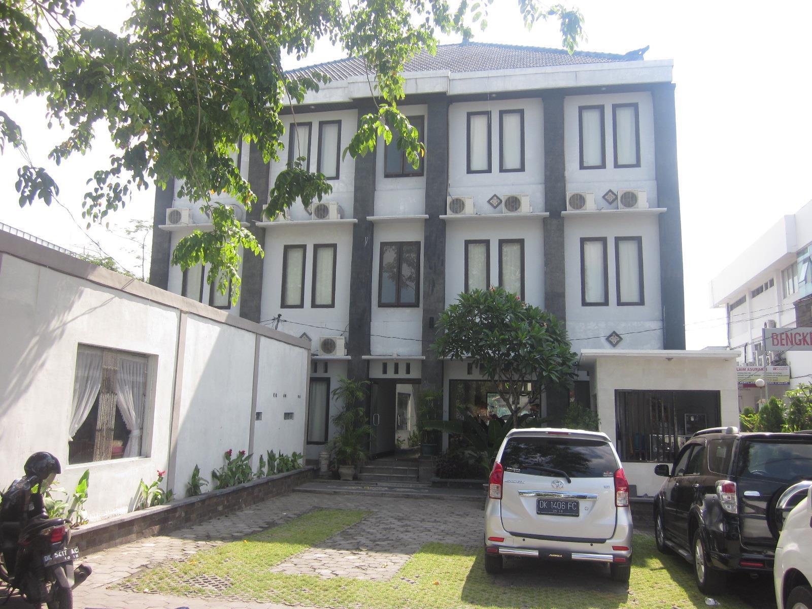 Hotel Warta Dua Denpasar  Exterior photo
